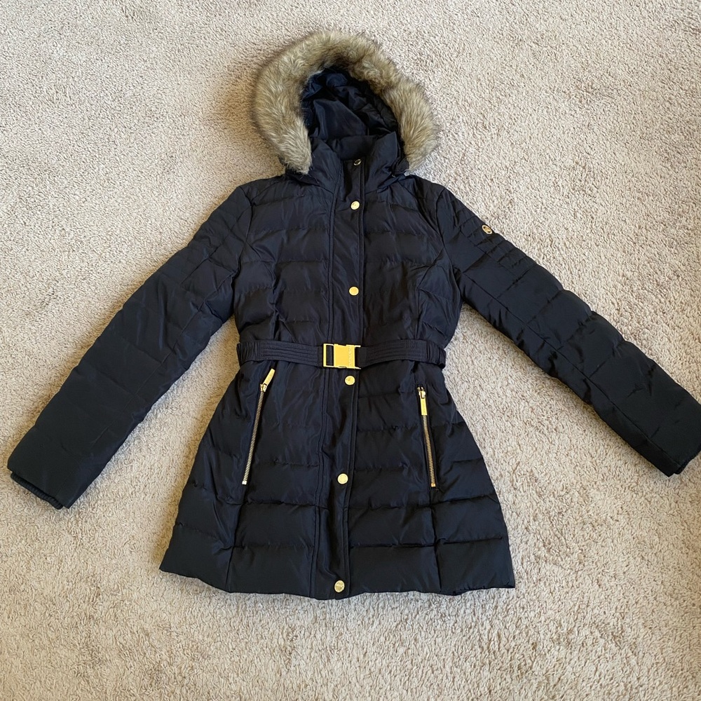 Michael Kors black down coat with faux fur hood and gold belt. Smoke free home.